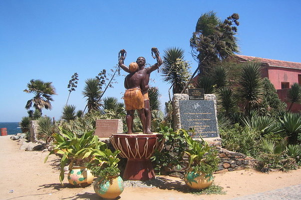 statue at Goree museum senegal