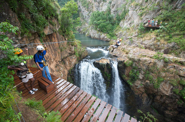 people waiting to Zip line