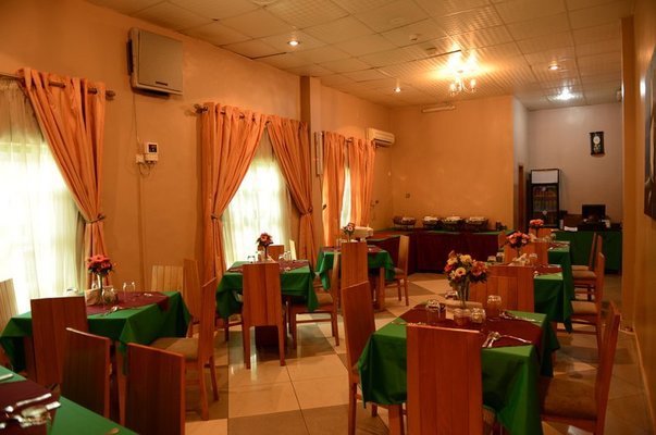 jevinik restaurant Nigerian cuisine