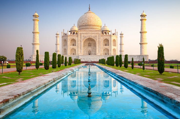 Top 20 Famous Landmarks Around The World